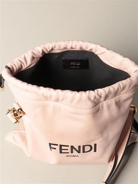 tracolla fendi nuova collezione|Borse a tracolla Fendi donna .